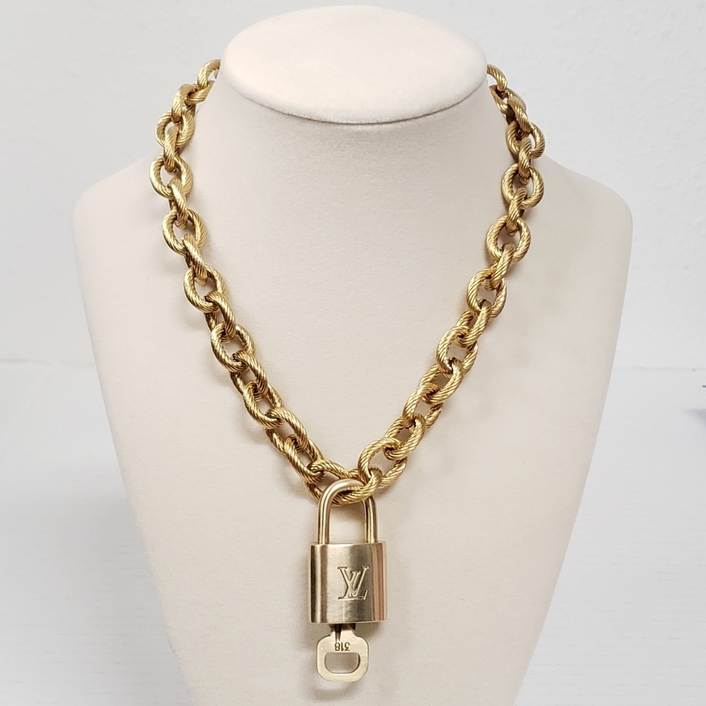 Authentic Louis Vuitton Padlock Gold Pendant W/ Fashion Geometry Stainless Steel - Picture 1 of 10